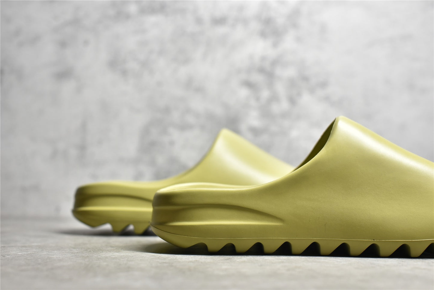 Adidas Originals Yeezy Slide Resin