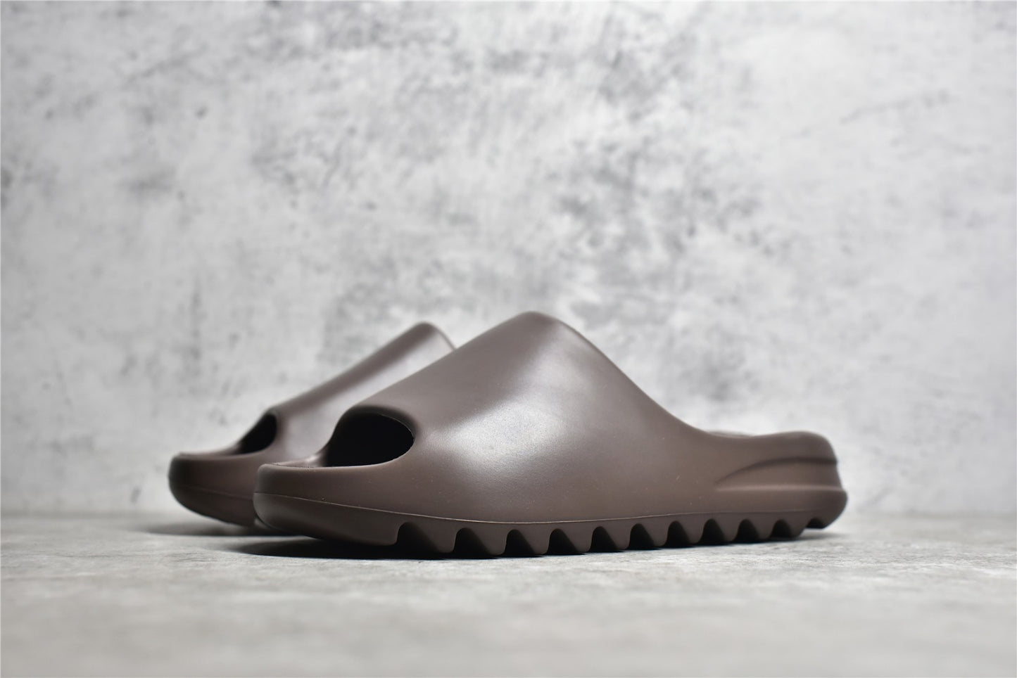 Adidas Originals Yeezy Slide Soot