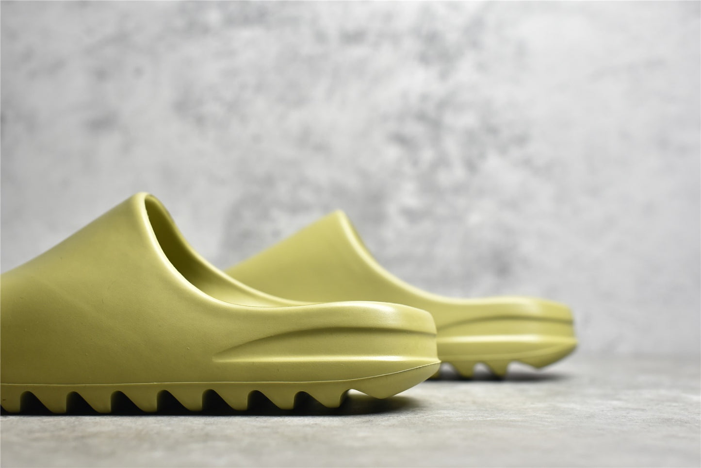 Adidas Originals Yeezy Slide Resin