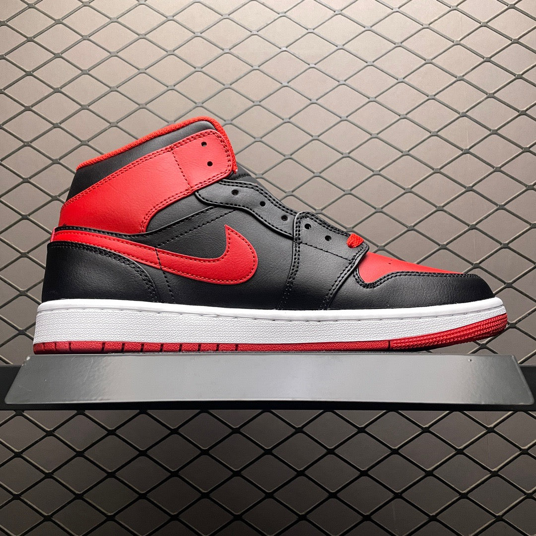 Air Jordan 1 mid Alternate Bred