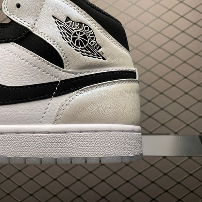 Air Jordan 1 Mid SE Diamond Shorts