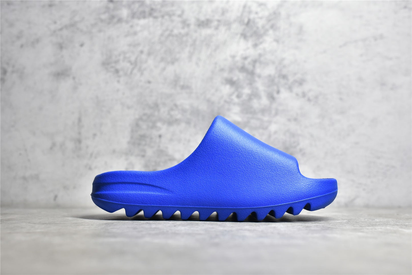 Adidas Originals Yeezy Slide Azure