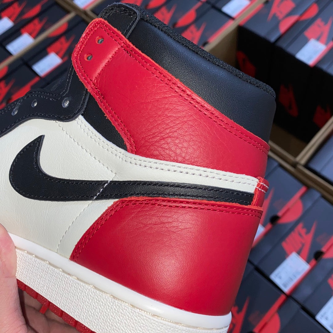 Air Jordan 1 High Bred Toe