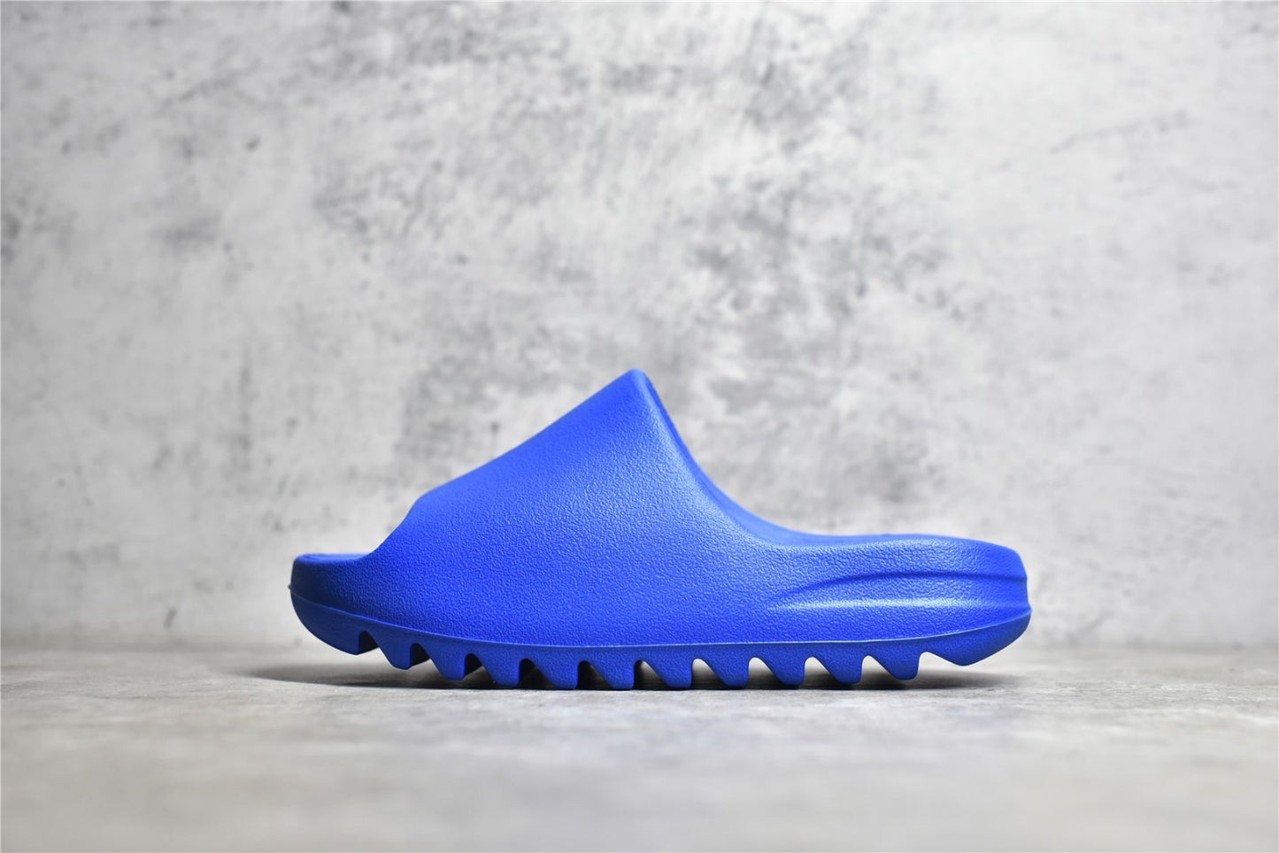 Adidas Originals Yeezy Slide Azure