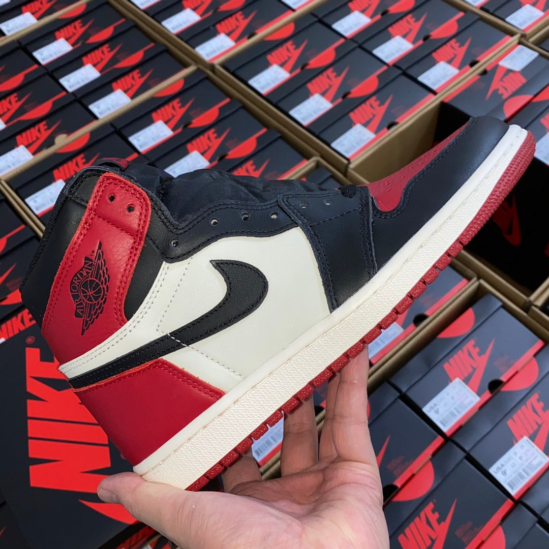 Air Jordan 1 High Bred Toe