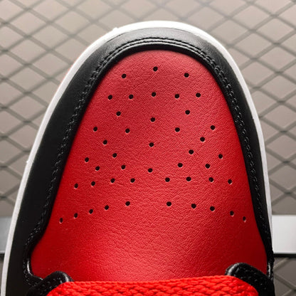 Air Jordan 1 mid Alternate Bred