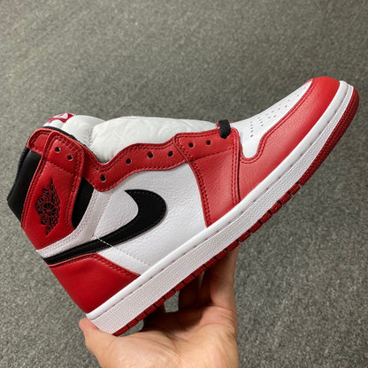 Air Jordan 1 Retro High OG Chicago